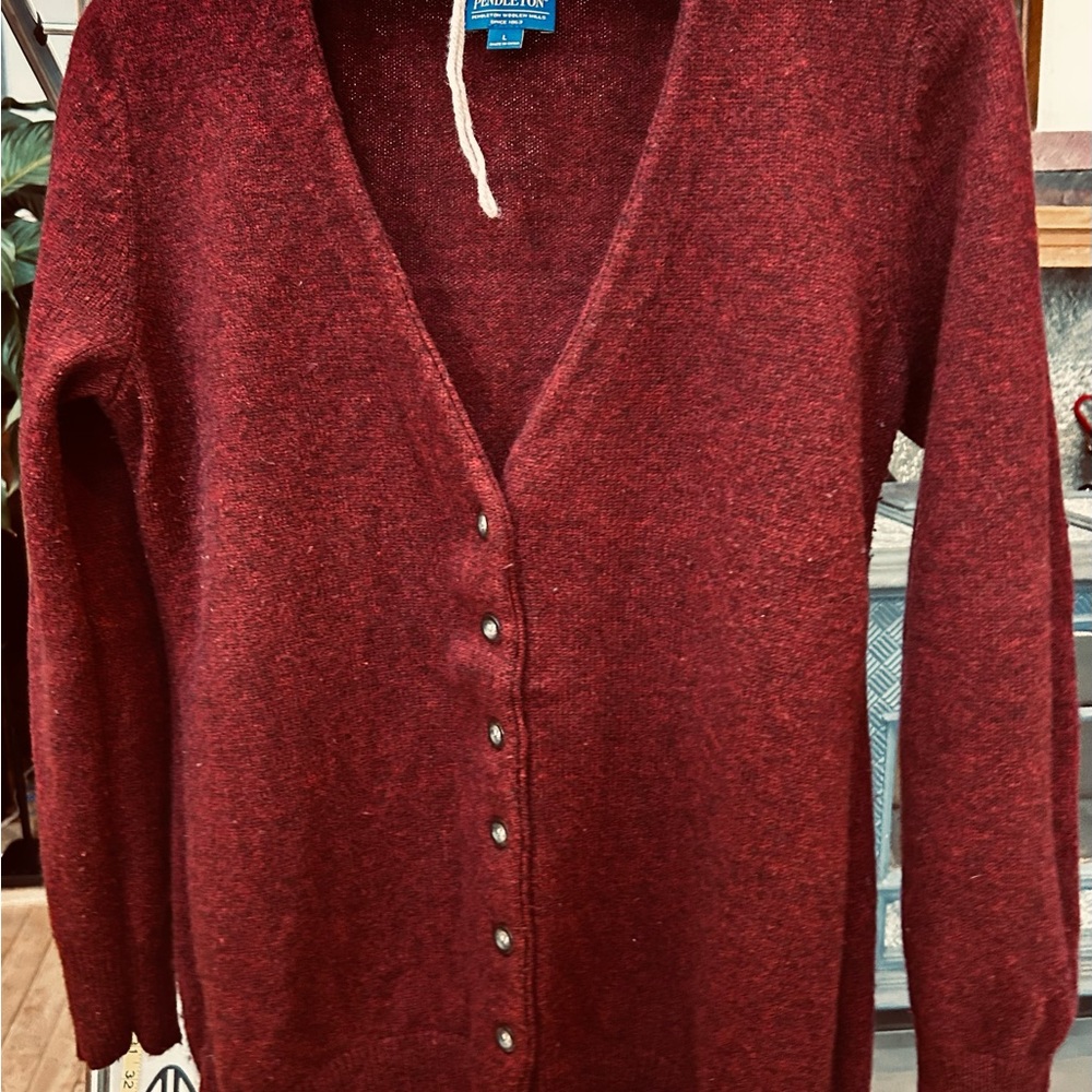 Pendleton Red Cardigan Sweater V-Neck Long Sleeve